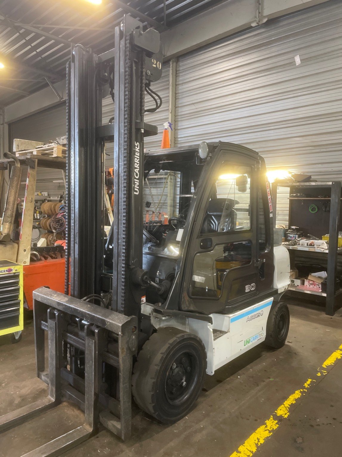 Chariot élévateur frontal UniCarriers DX30D
