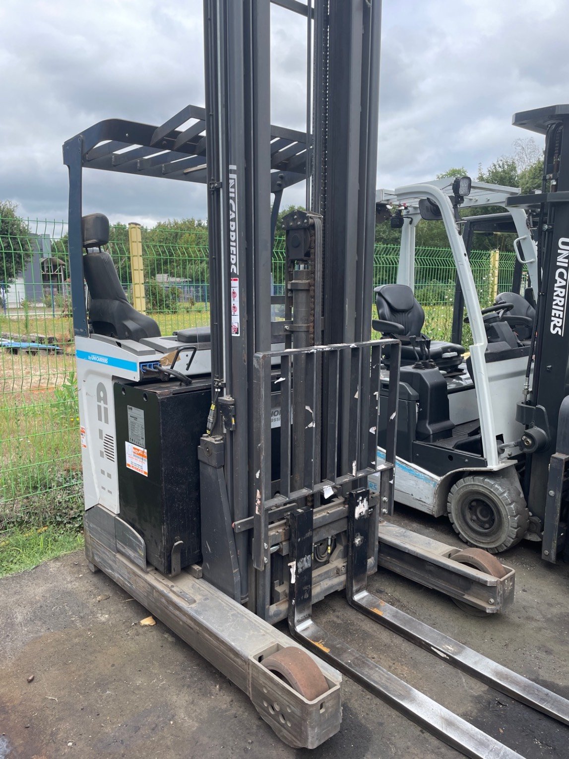 Chariot à mât rétractable Atlet UMS200