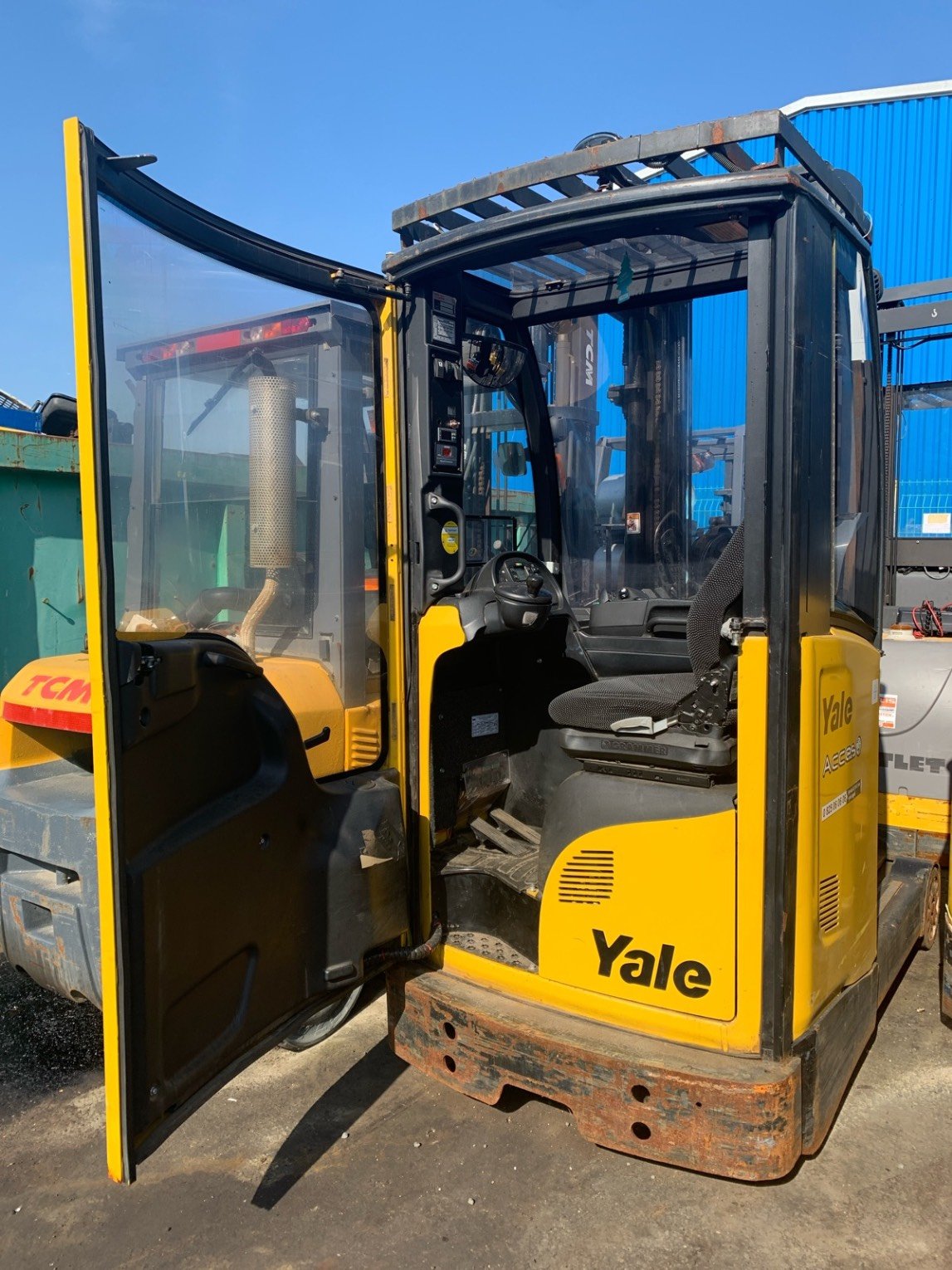 Chariot à mât rétractable Yale MR16N