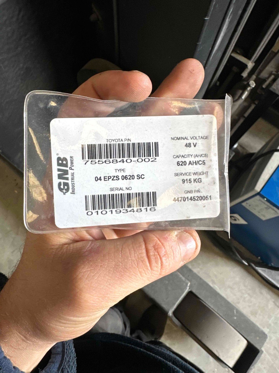 Chariot à mât rétractable CESAB R114