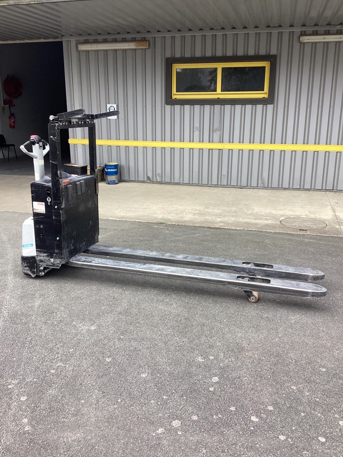 Transpalette électrique UniCarriers MDW200