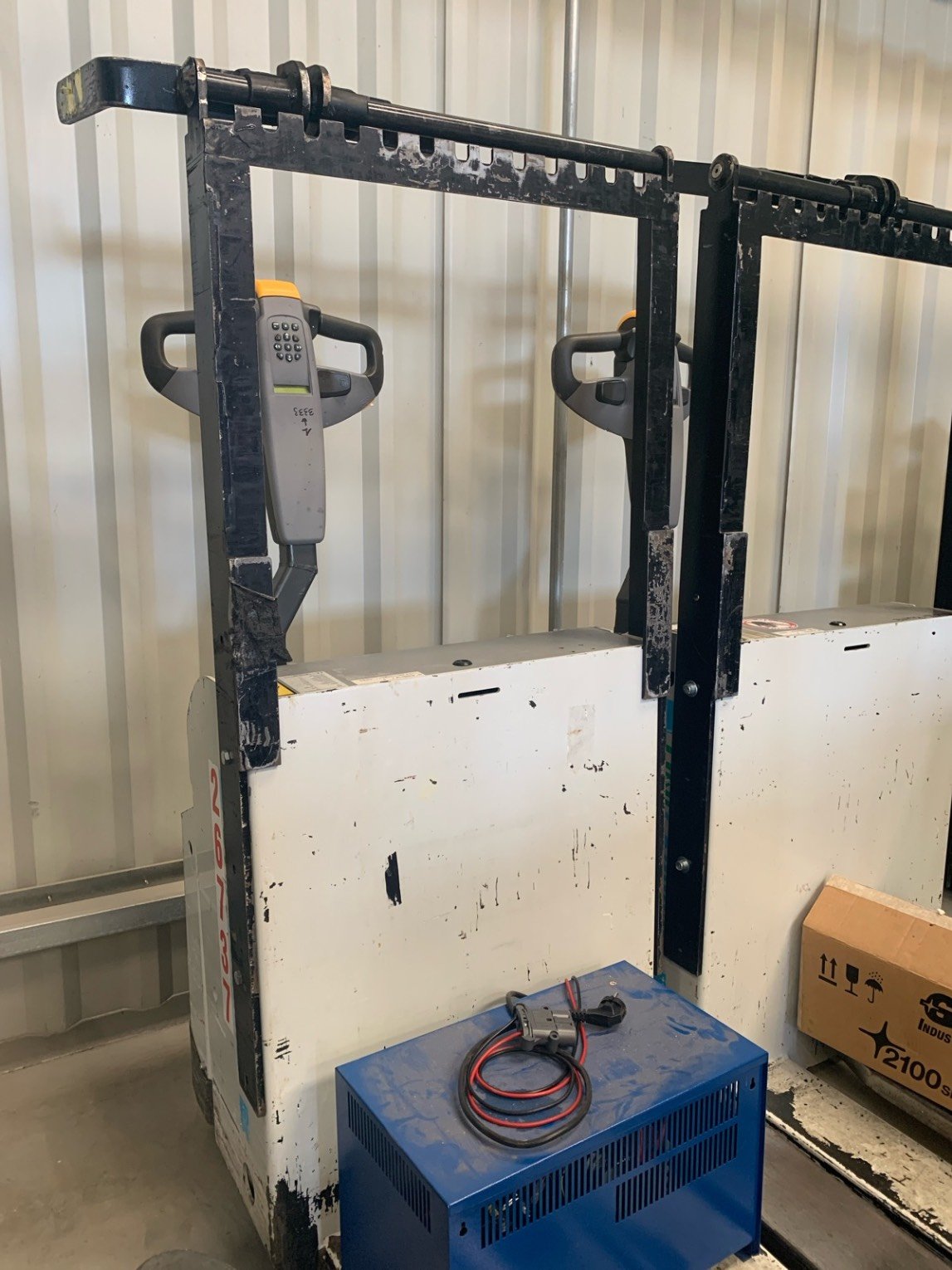 Transpalette électrique UniCarriers PLL200