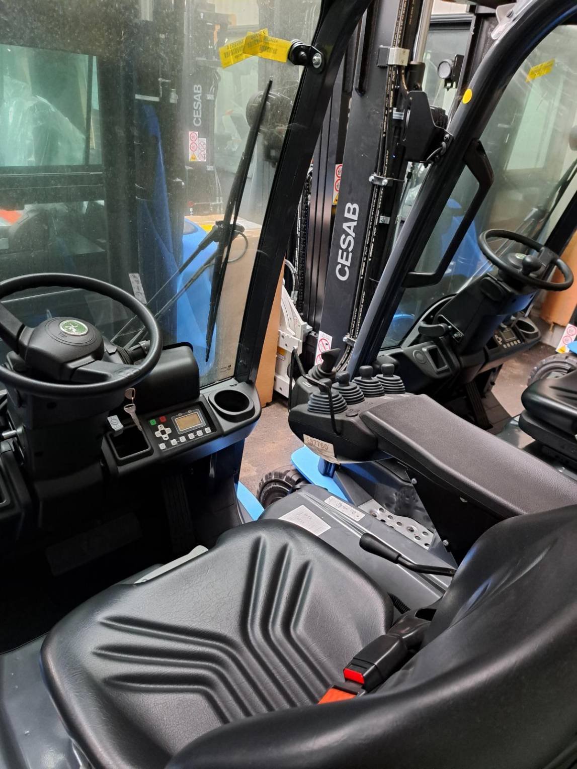 Chariot élévateur frontal CESAB B420LII