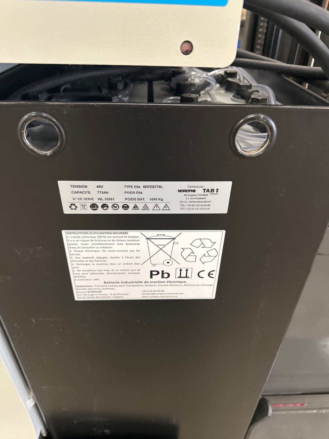 Chariot à mât rétractable UniCarriers UMS160